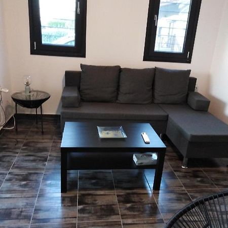 Σπίτι Με Σοφίτα Μπροστά Στη Θάλασσα Villa Trápeza Exteriör bild