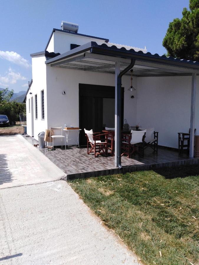 Σπίτι Με Σοφίτα Μπροστά Στη Θάλασσα Villa Trápeza Exteriör bild
