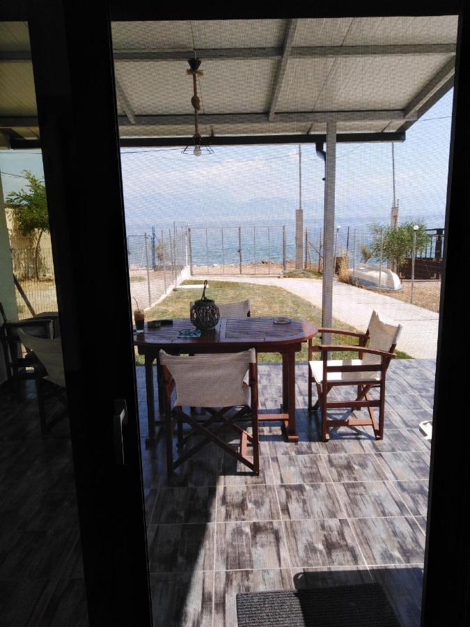 Σπίτι Με Σοφίτα Μπροστά Στη Θάλασσα Villa Trápeza Exteriör bild