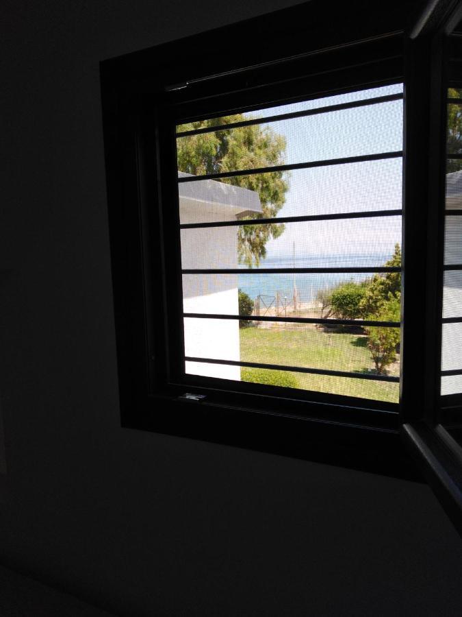 Σπίτι Με Σοφίτα Μπροστά Στη Θάλασσα Villa Trápeza Exteriör bild